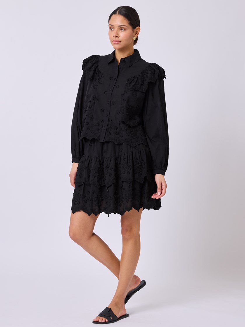 7511680 ID2 7511680_ID2-BLU-H25-Modell-Front_chn=vic_6806_Monique skjørt ID2.jpg_Front||Front