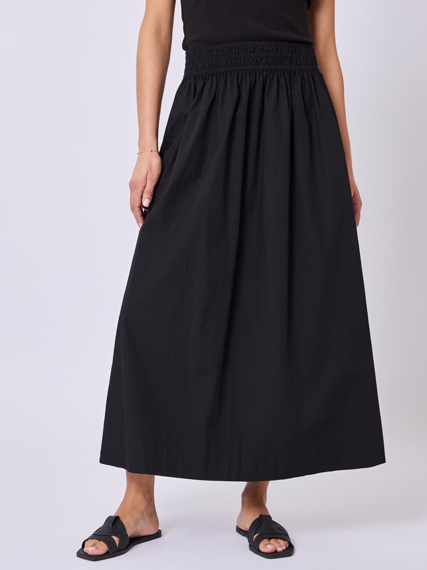 7511732 ID2 7511732_ID2-DONNA-H25-Modell-Front_chn=vic_2102_Tulip skjørt ID2.jpg_Front||Front