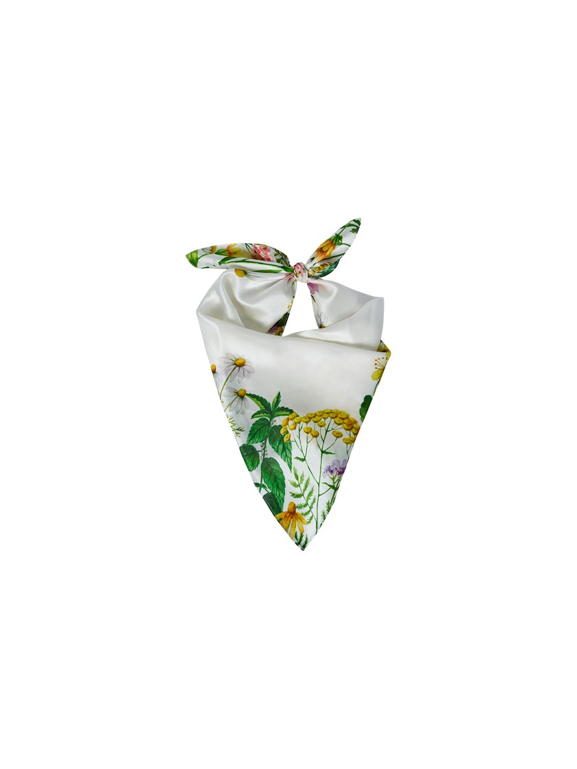 7511797 K3D 7511797_K3D-MELL-H25-Modell-Front_chn=vic_5639_Meadow silkeskjerf K3D.jpg_Front||Front
