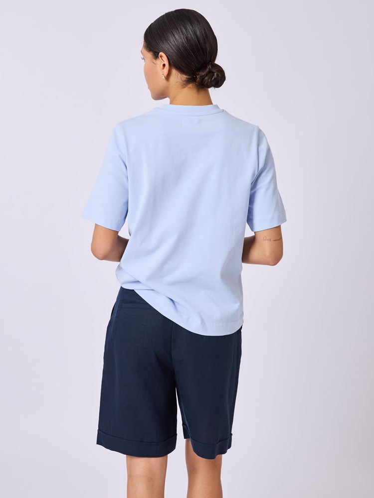 Annie t-skjorte 7511862_S48-BLU-H25-Modell-Front_chn=vic_2904_Annie t-skjorte S48_Annie t-skjorte S48 7511862.jpg_Front||Front