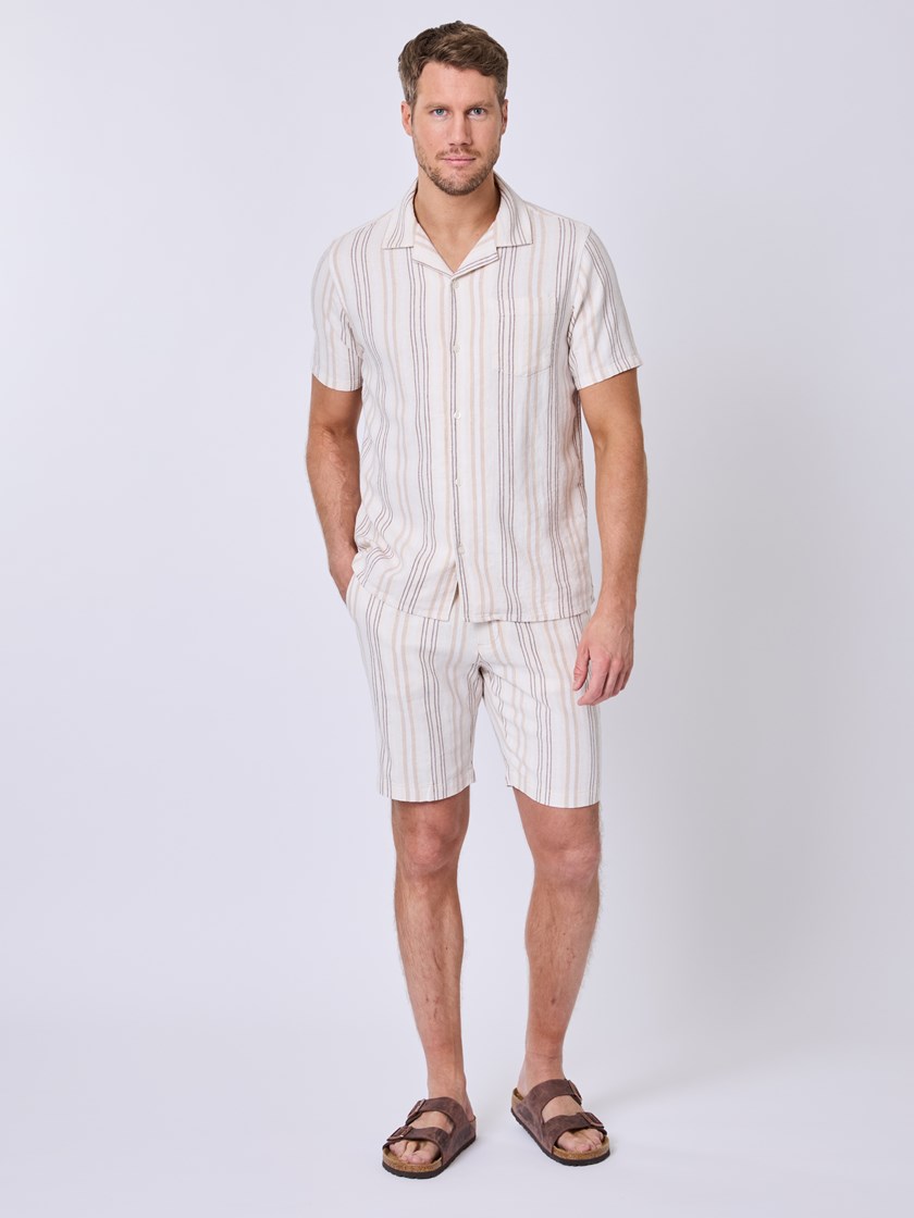 7511863 I2M 7511863_I2M-VESB-H25-Modell-Front_chn=vic_1106_Aurel skjorte I2M.jpg_Front||Front