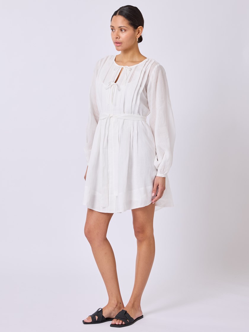 7511922 O68 7511922_O68-DONNA-H25-Modell-Front_chn=vic_4915_Marguerite kjole O68.jpg_Front||Front