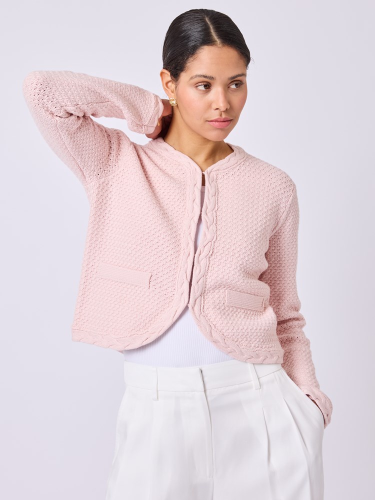 Adele cardigan 7511954_MGR-BLU-H25-Modell-Front_chn=vic_8553_Adele cardigan MGR_Adele cardigan MGR 7511954.jpg_Front||Front