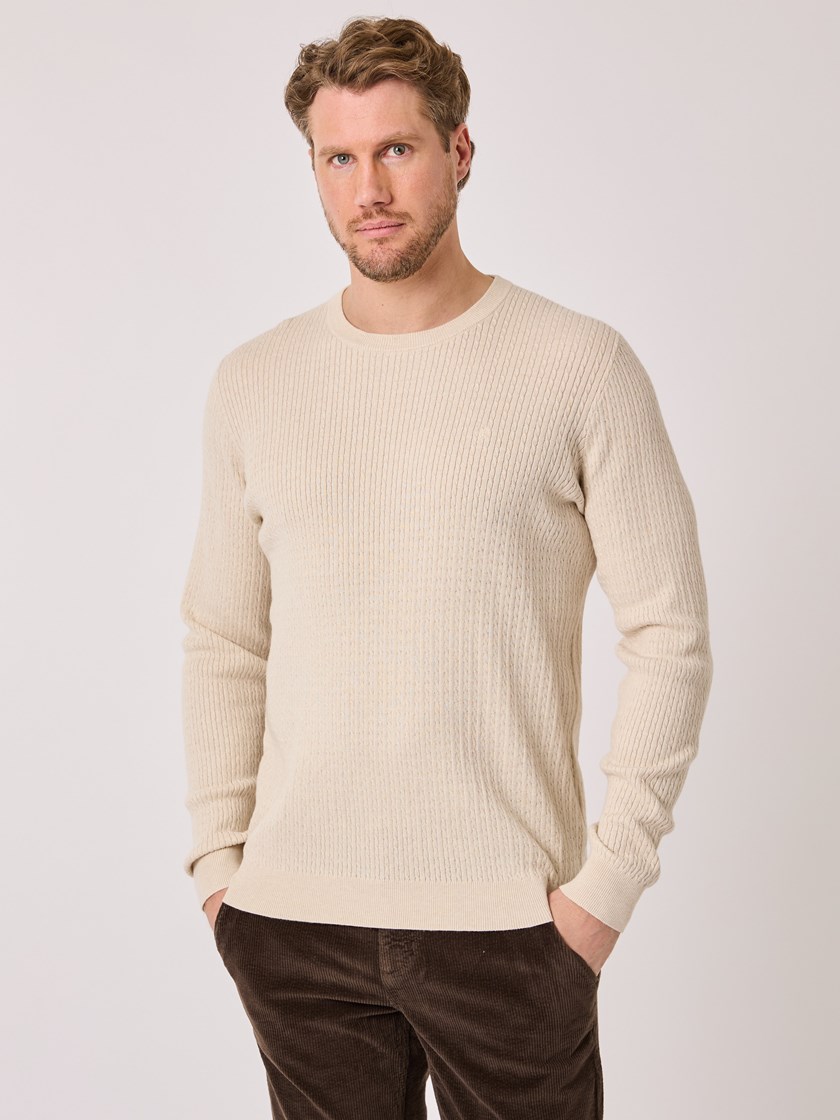 7512022 S90 7512022_S90-MRCAPUCHIN-A25-Modell-Front_chn=vic_9725_Cable strikkegenser S90.jpg_Front||Front