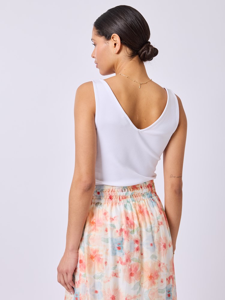 Marthe singlet 7512024_O68-DONNA-H25-Modell-Back_chn=vic_8222_Marthe singlet O68 7512024.jpg_Back||Back