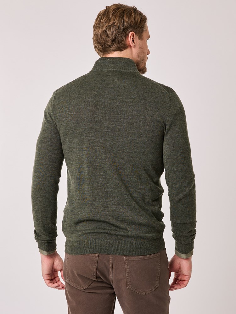 Ledger merino zip neck 7512026_GOZ-VESB-A25-details_chn=vic_5944.jpg_