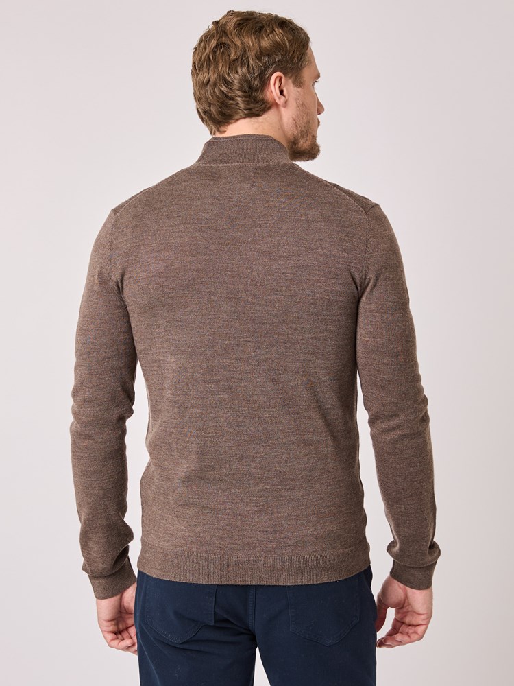 Ledger merino zip neck 7512026_ICM-VESB-A25-details_chn=vic_7259.jpg_