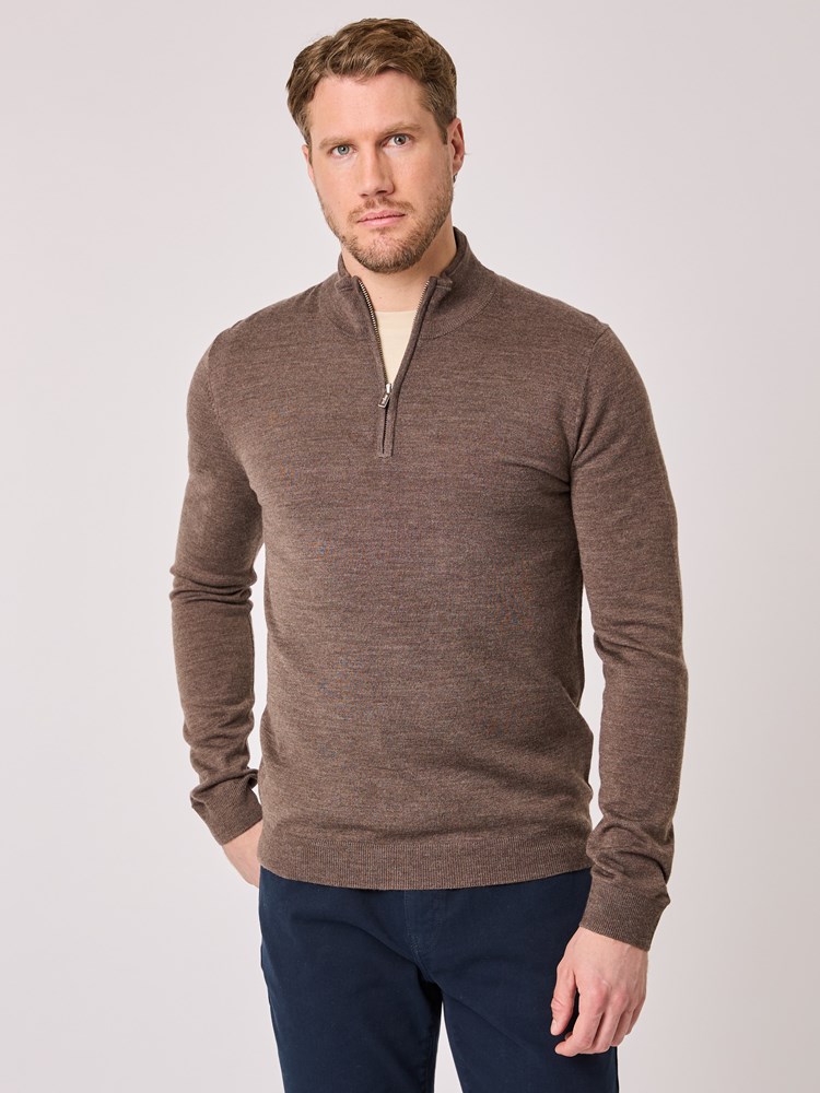 Ledger merino zip neck 7512026_ICM-VESB-A25-Modell-Front_chn=vic_9243.jpg_Front||Front