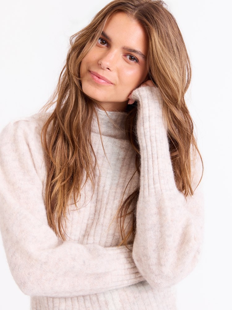 Cindy genser 7512223_I2O_Jean Paul_Cindy Genser_A25 (5)_Cindy genser I2O_Cindy genser I2O 7512223.jpg_