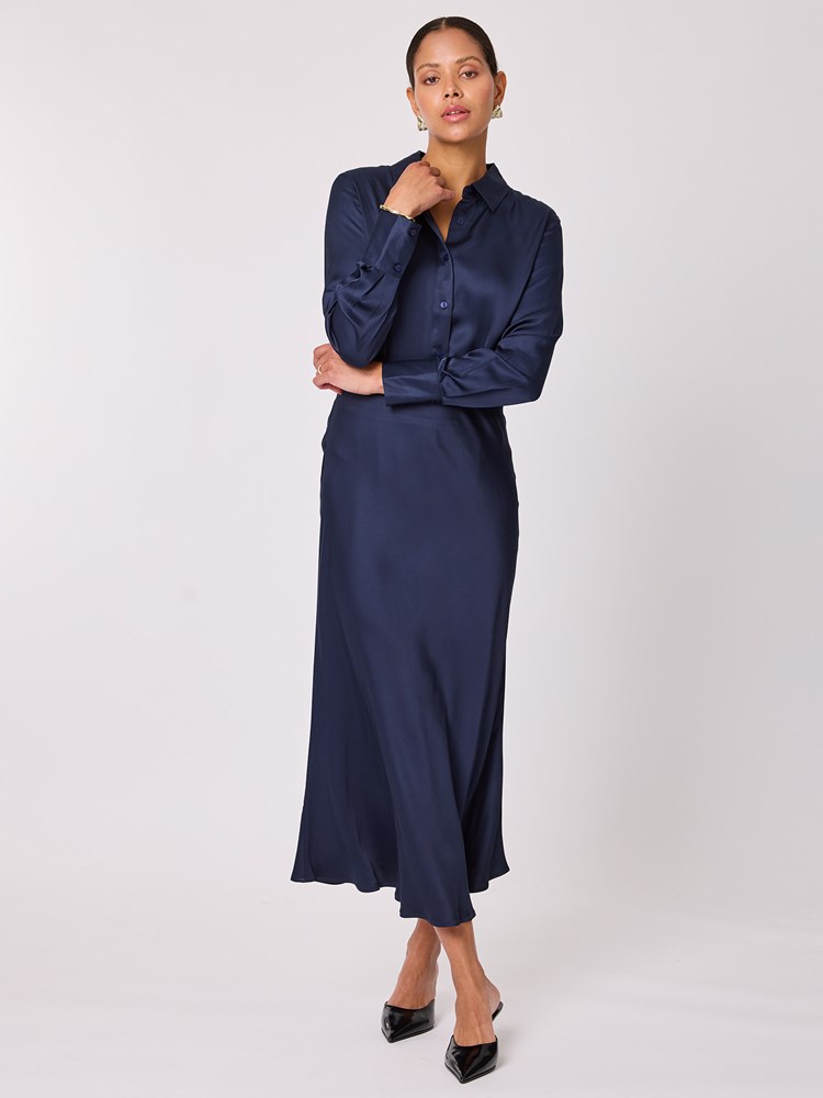 Gina skjørt 7512239_EM6-BLU-A25-Modell-Front_chn=vic_9120_Gina skjørt EM6.jpg_Front||Front