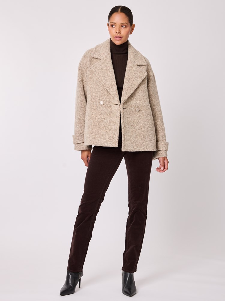 Karola Jakke 7512264_S88-BLU-A25-Modell-Front_chn=vic_5845.jpg_Front||Front