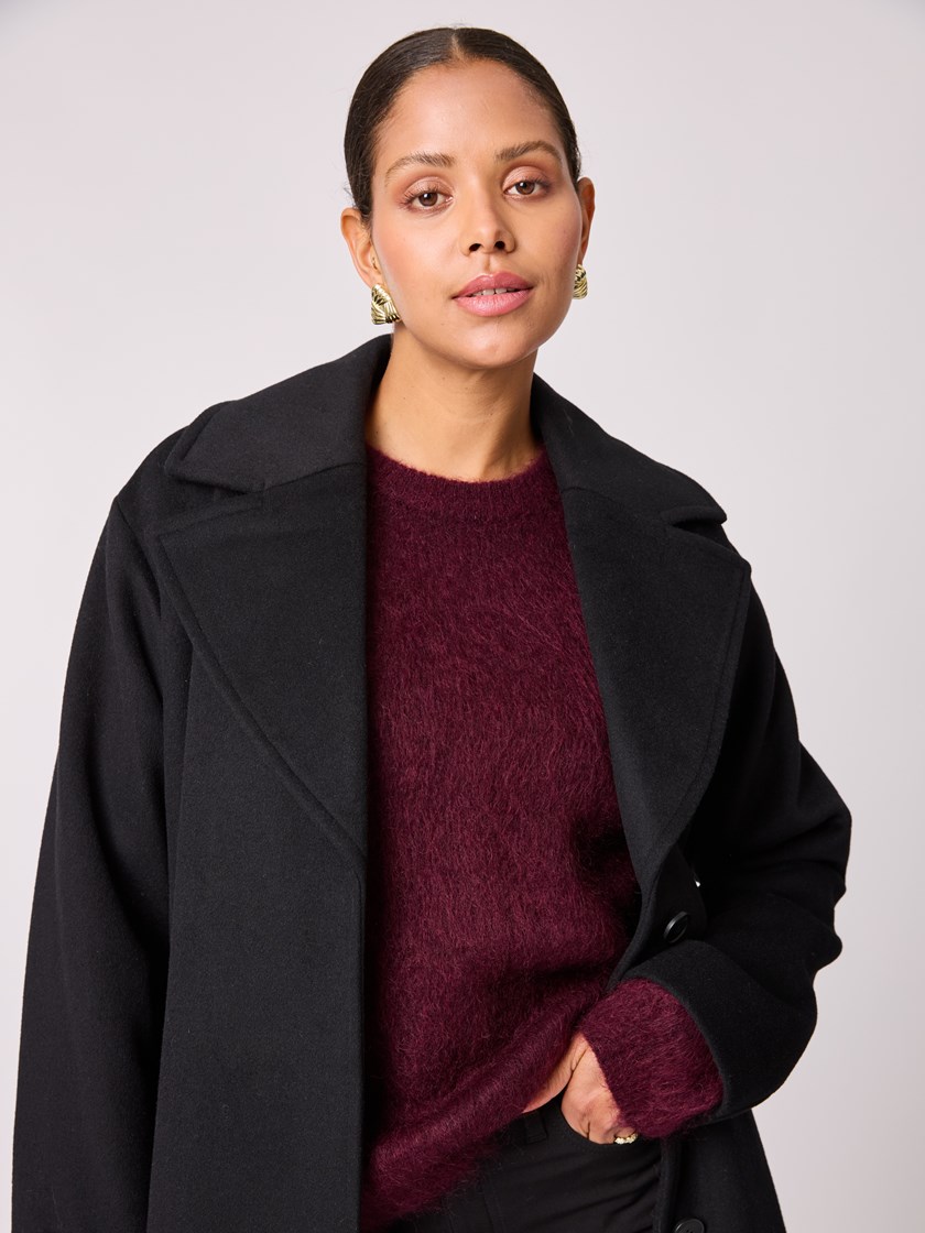 7512265 ID2 7512265_ID2-BLU-A25-Modell-Front_chn=vic_6859_Simone kåpe ID2.jpg_Front||Front