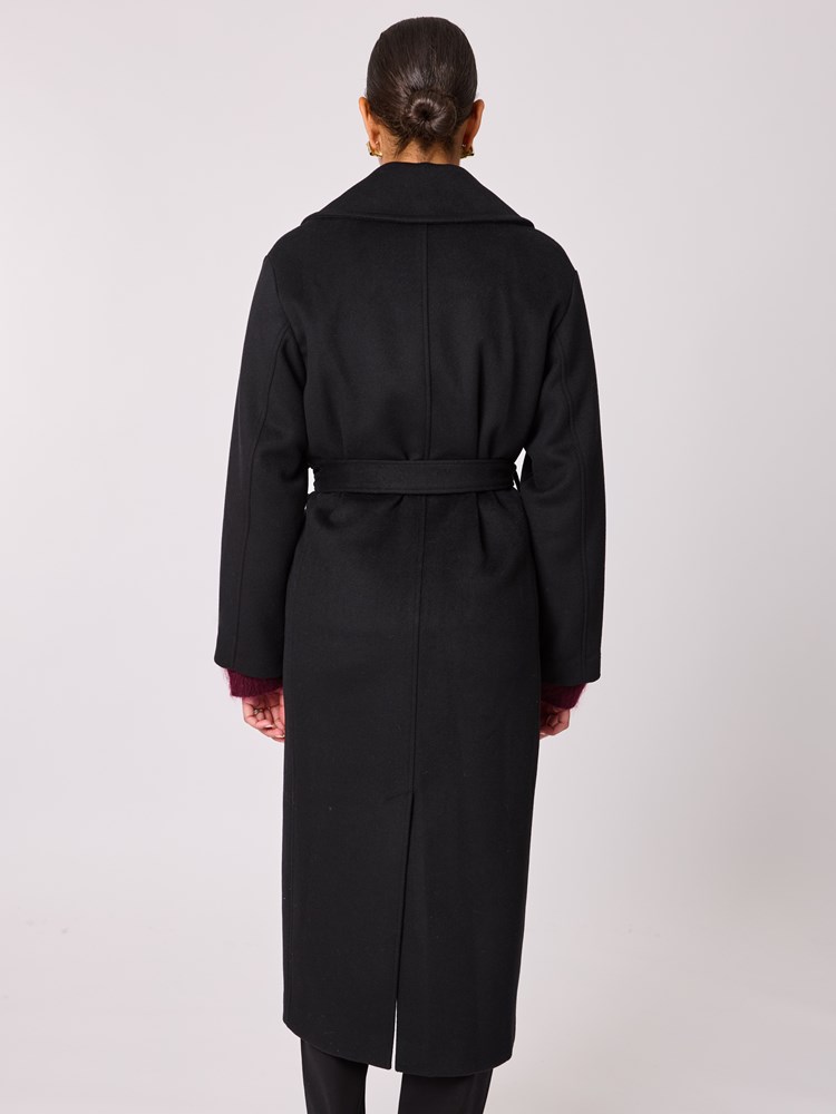 Simone kåpe 7512265_ID2-BLU-A25-Modell-Front_chn=vic_9050_Simone kåpe ID2.jpg_Front||Front