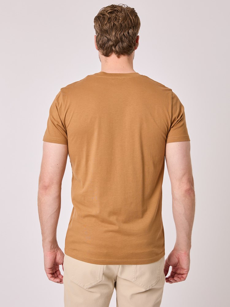 Ryan t-skjorte 7512276_AP2-VESB-A25-details_chn=vic_421_Ryan t-skjorte AP2.jpg_