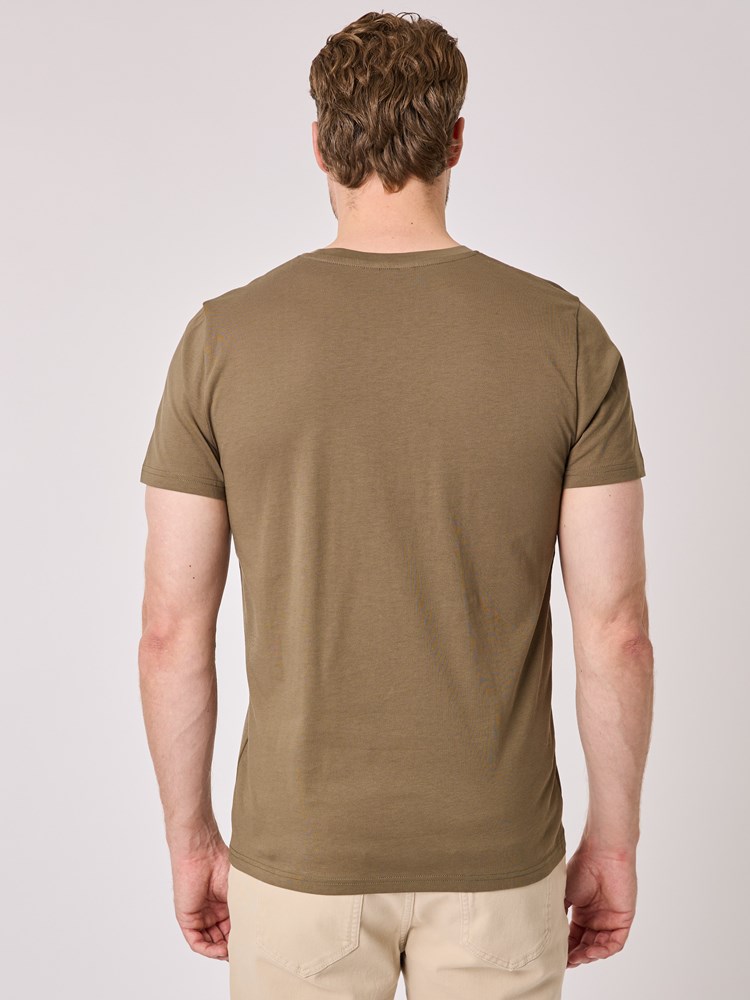 Ryan t-skjorte 7512276_APM-VESB-A25-details_chn=vic_8873_Ryan t-skjorte APM.jpg_