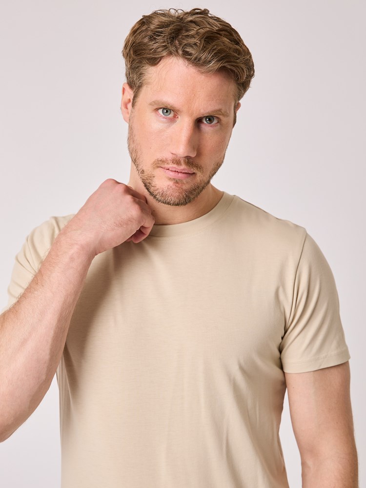 Ryan t-skjorte 7512276_I3D-VESB-A25-details_chn=vic_1765_Ryan t-skjorte I3D.jpg_