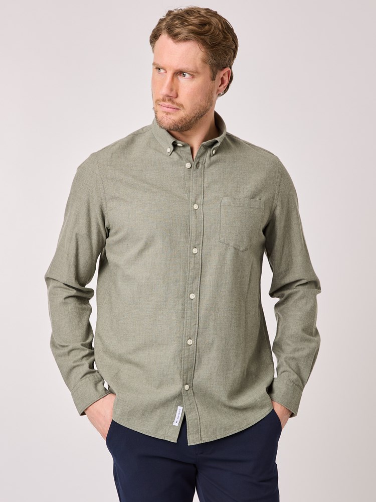 Johan skjorte 7512323_S93-MRCAPUCHIN-A25-Modell-Front_chn=vic_6107_Johan skjorte S93.jpg_Front||Front