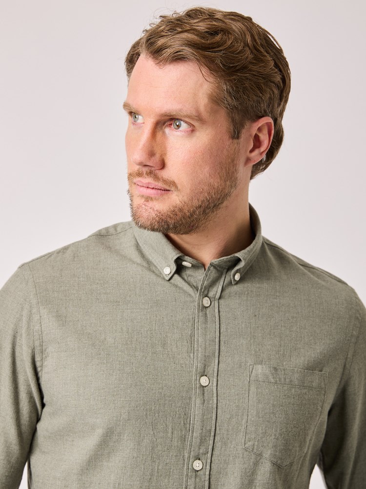 Johan skjorte 7512323_S93-MRCAPUCHIN-A25-Modell-Front_chn=vic_9936_Johan skjorte S93.jpg_Front||Front