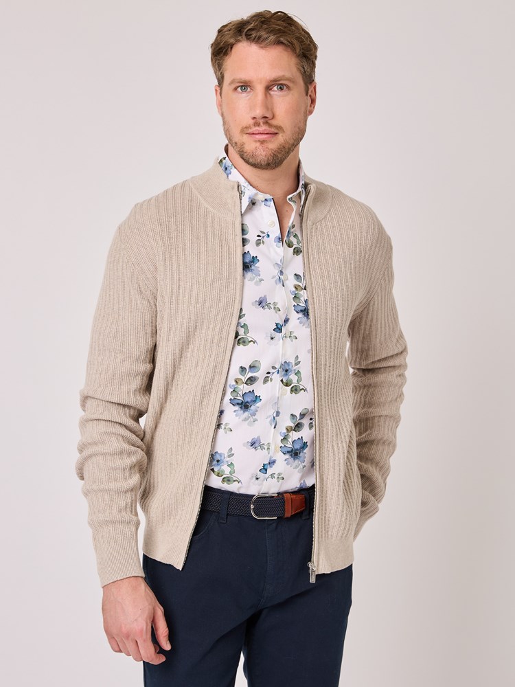 Frankly cardigan 7512340_I2V-VESB-A25-Modell-Front_chn=vic_6779.jpg_Front||Front
