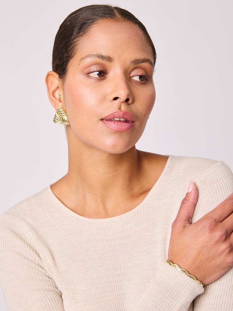 Micah rib rundhals 7512454_AMA-BLU-A25-Modell-Front_chn=vic_9600_Micah rib rundhals AMA.jpg_Front||Front