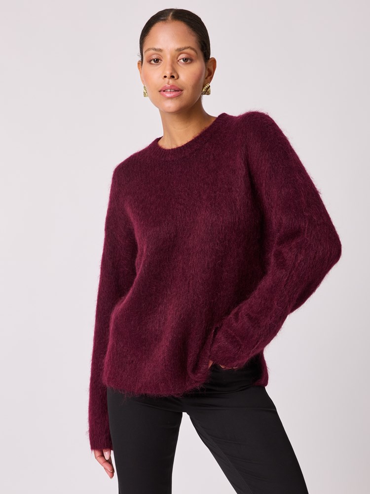 Susanne genser 7512577_AJX-BLU-A25-Modell-Front_chn=vic_8412_Susanne genser AJX.jpg_Front||Front