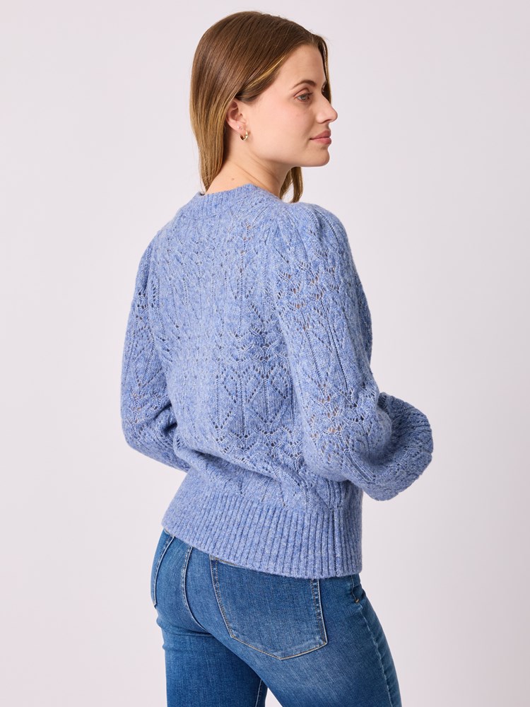 Gina genser 7512605_EDT-MELL-A25-Modell-Front_chn=vic_2184_Gina genser EDT_Gina genser EDT 7512605.jpg_Front||Front