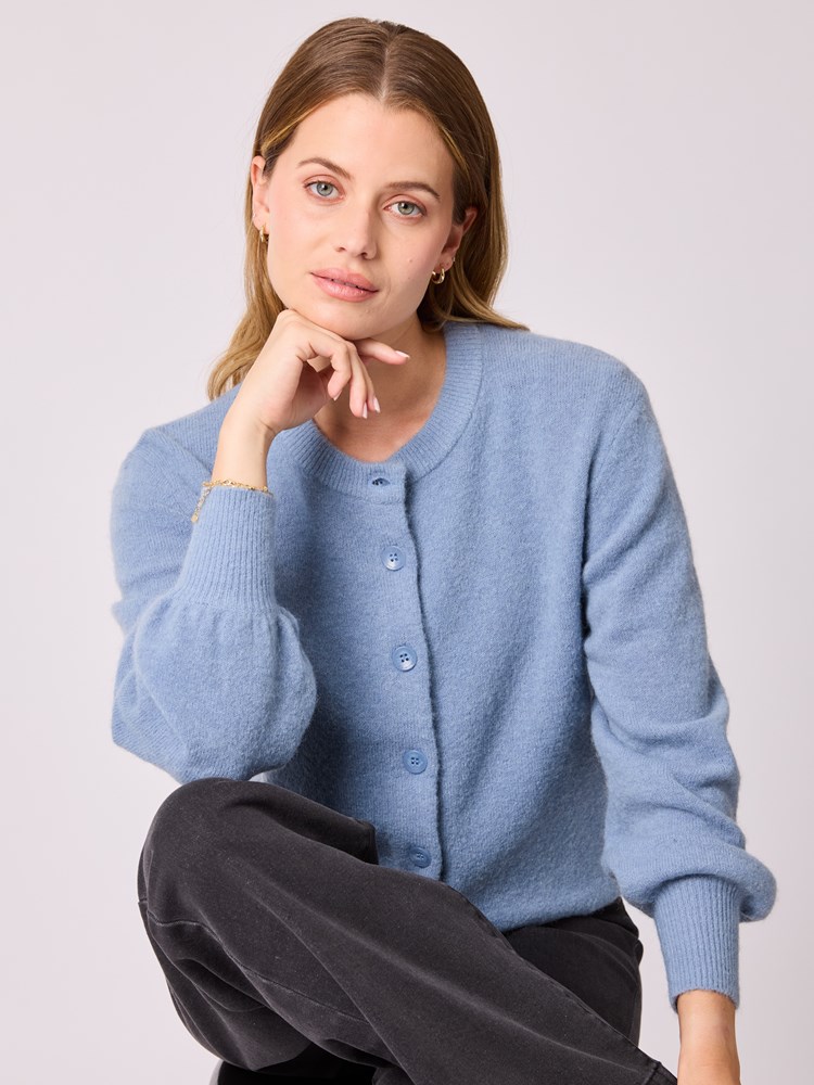 Mari cardigan 7512618_EDT-MELL-A25-Modell-Front_chn=vic_2028_Mari cardigan EDT.jpg_Front||Front