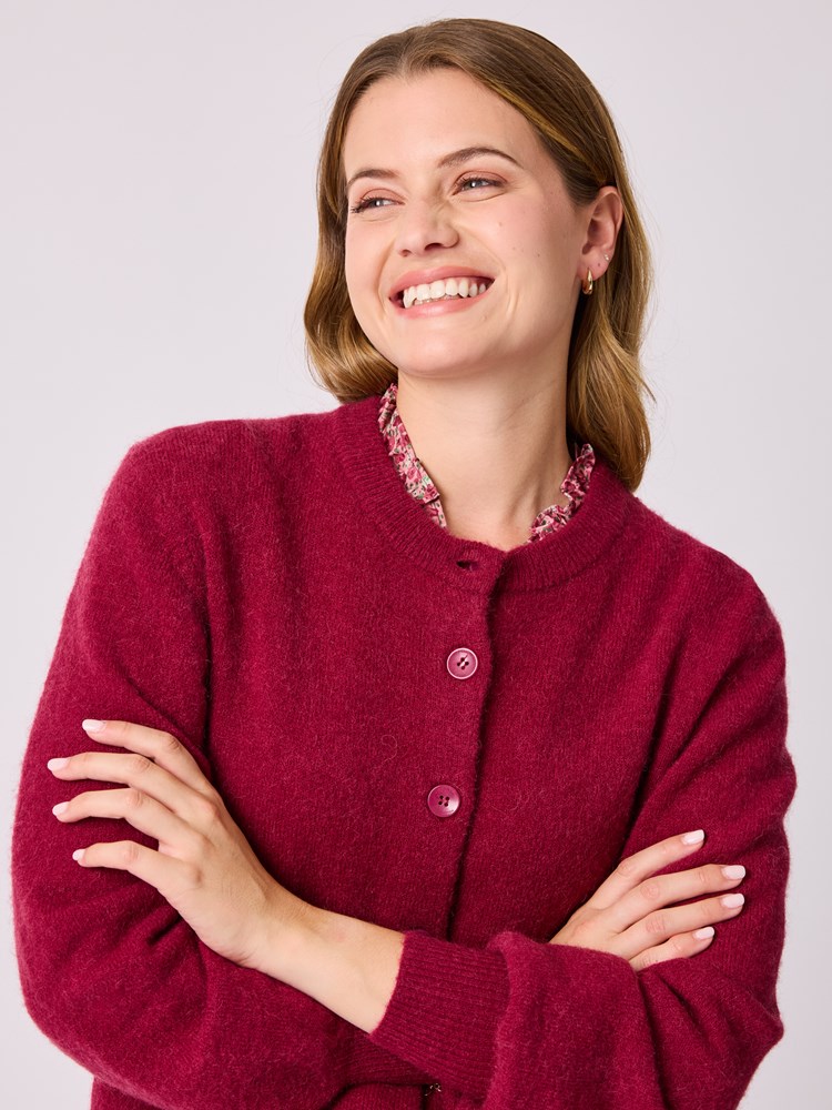 Mari cardigan 7512618_MWH-MELL-A25-Modell-Front_chn=vic_2794_Mari cardigan MWH.jpg_Front||Front