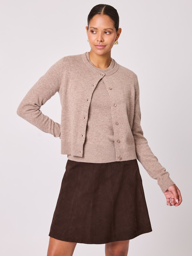 Sofia merinocardigan 7512671_S88-BLU-A25-Modell-Front_chn=vic_611_Sofia merinocardigan S88.jpg_Front||Front