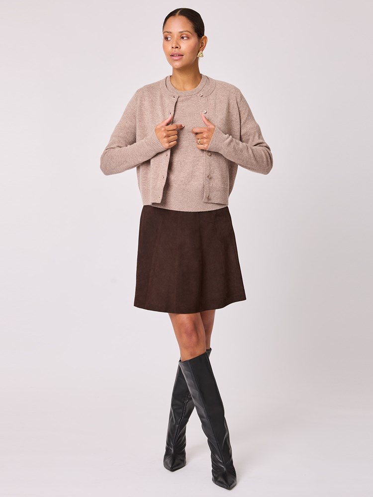 Sofia merinocardigan 7512671_S88-BLU-A25-Modell-Front_chn=vic_6697_Sofia merinocardigan S88.jpg_Front||Front