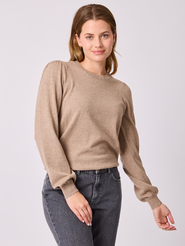 Helle genser 7512683_S76-MELL-A25-Modell-Front_chn=vic_1667.jpg_Front||Front
