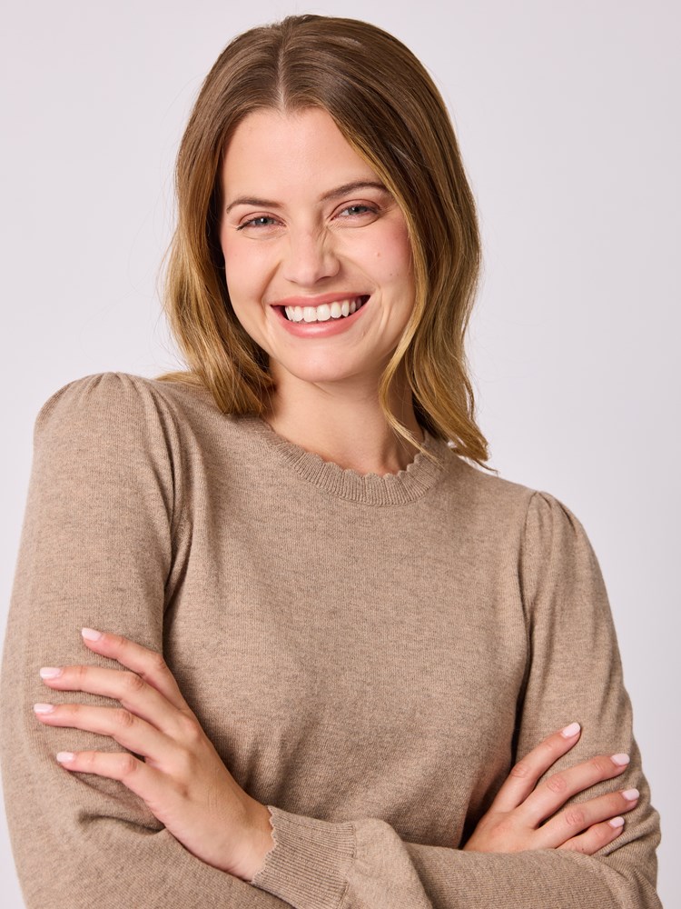 Helle genser 7512683_S76-MELL-A25-Modell-Front_chn=vic_2562.jpg_Front||Front