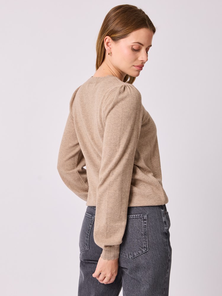 Helle genser 7512683_S76-MELL-A25-Modell-Front_chn=vic_6068_Helle genser S76.jpg_Front||Front