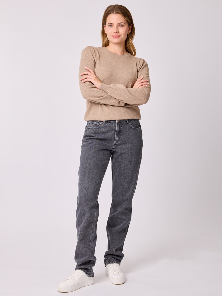 Helle genser 7512683_S76-MELL-A25-Modell-Front_chn=vic_6498.jpg_Front||Front