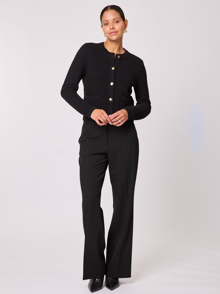 Adaelin cardigan 7512710_ID2-BLU-A25-Modell-Front_chn=vic_3791.jpg_Front||Front