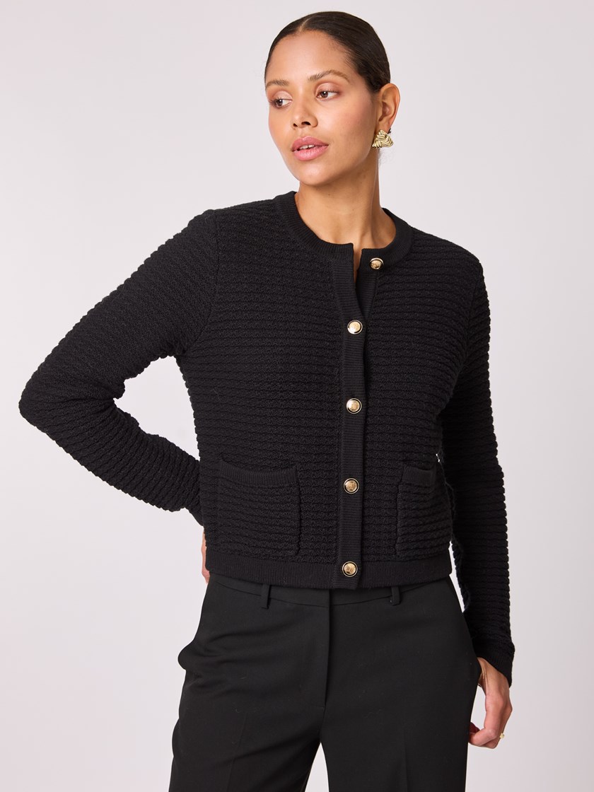 7512710 ID2 7512710_ID2-BLU-A25-Modell-Front_chn=vic_826_Adaelin cardigan ID2.jpg_Front||Front