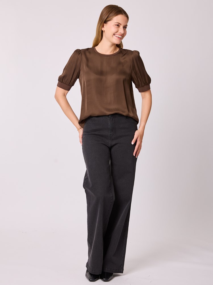 Kimmy topp 7512723_C20-MELL-A25-Modell-Front_chn=vic_4233_Kimmy topp C20.jpg_Front||Front