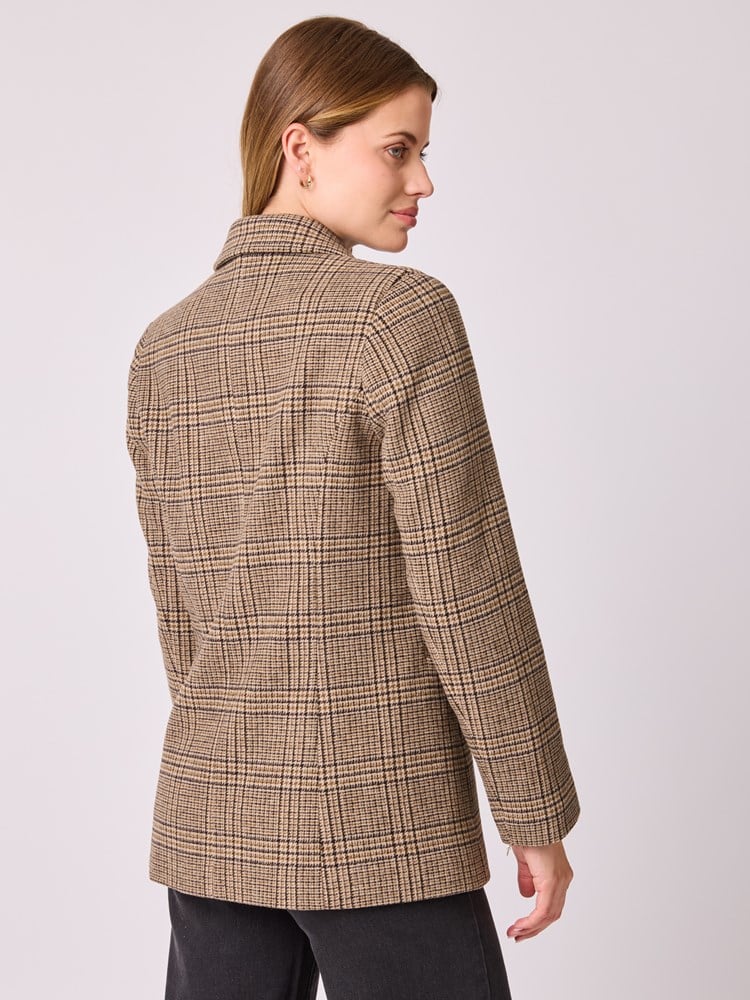 Lucie blazer 7512730_AIE-MELL-A25-Modell-Front_chn=vic_2367_Lucie blazer AIE.jpg_Front||Front