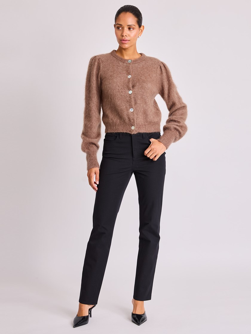 7512737 AP2 7512737_AP2-BLU-S26-Modell-Front_chn=vic_8070_Violet cardigan AP2.jpg_Front