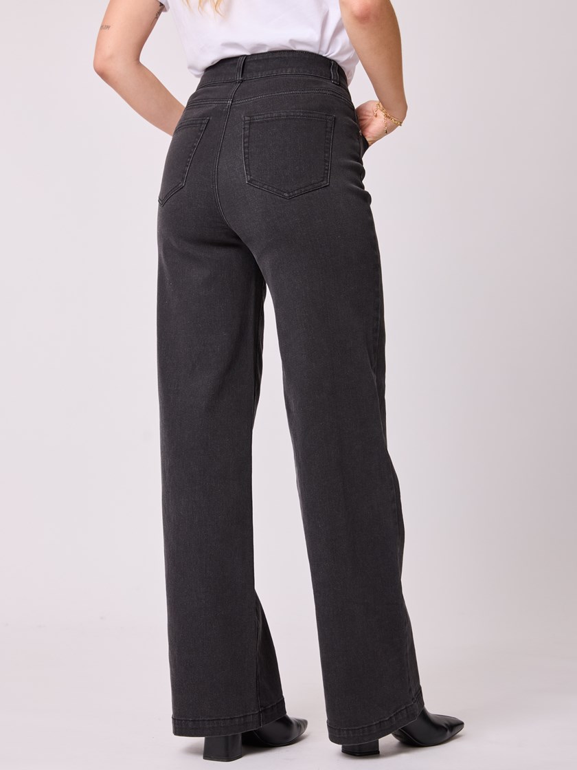7512738 C31 7512738_C31-MELL-A25-Modell-Front_chn=vic_3850_Wilma jeans C31.jpg_Front||Front
