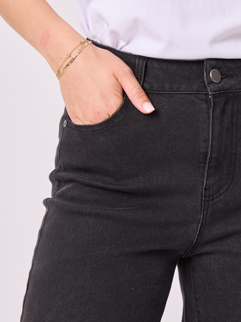 7512738 C31 7512738_C31-MELL-A25-Modell-Front_chn=vic_5661_Wilma jeans C31.jpg_Front||Front