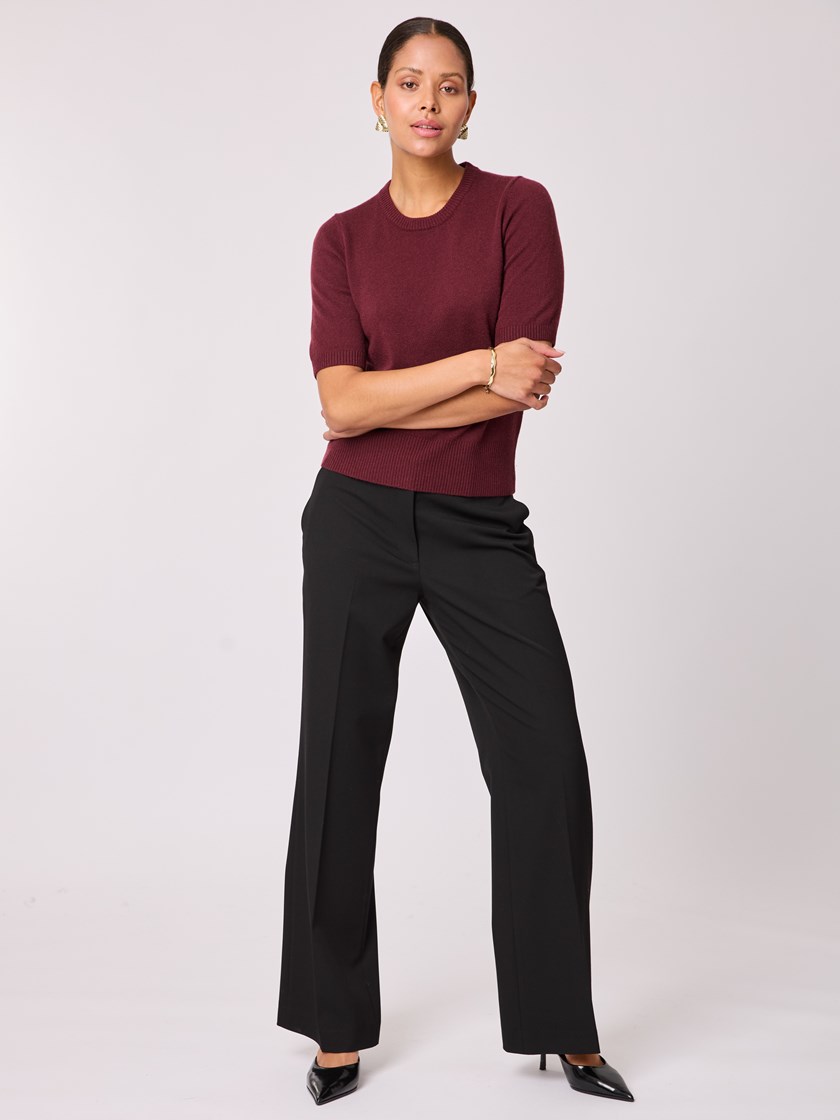7512741 AJX 7512741_AJX-BLU-A25-Modell-Front_chn=vic_4334_Sofia merinotopp AJX.jpg_Front||Front