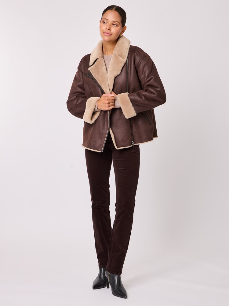 Therese jakke 7512751_APL-BLU-A25-Modell-Front_chn=vic_6194_Therese jakke APL.jpg_Front||Front