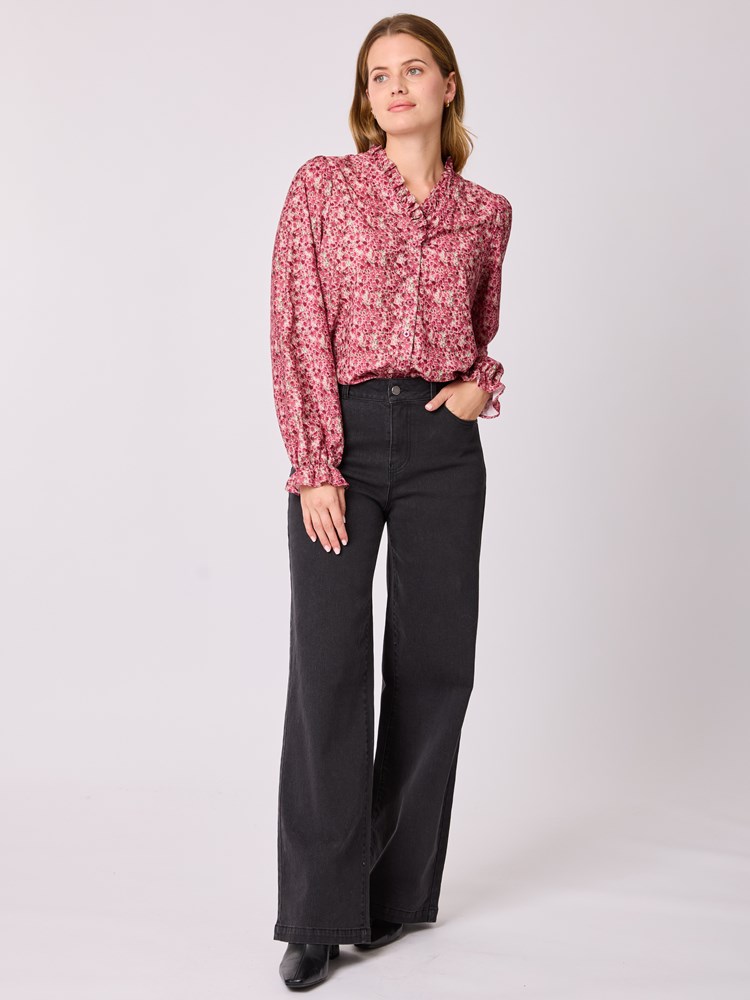 Adeline bluse 7512759_MWH-MELL-A25-Modell-Front_chn=vic_2353_Adeline bluse MWH.jpg_Front||Front