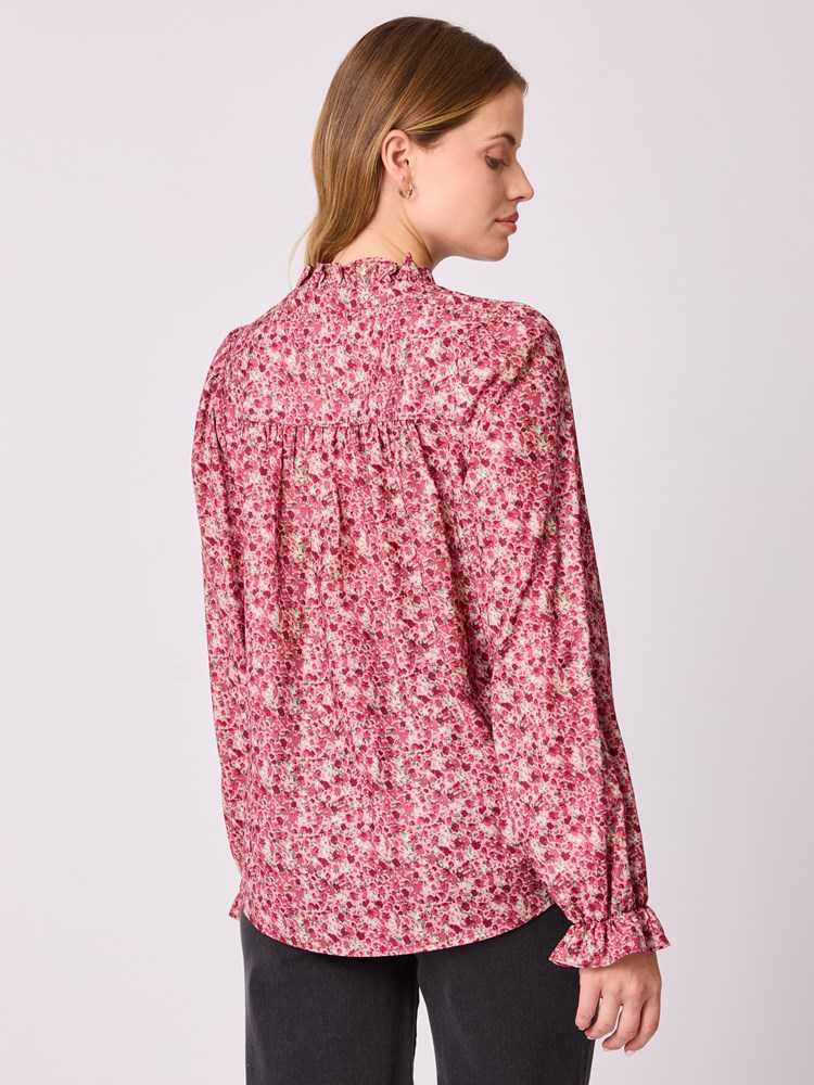 Adeline bluse 7512759_MWH-MELL-A25-Modell-Front_chn=vic_8961_Adeline bluse MWH.jpg_Front||Front