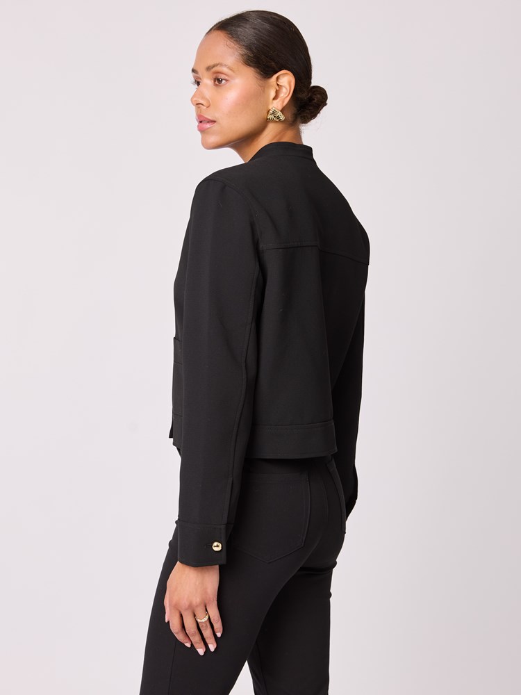 Beverly jakke 7512776_ID2-BLU-A25-Modell-Front_chn=vic_7222_Beverly jakke ID2.jpg_Front||Front