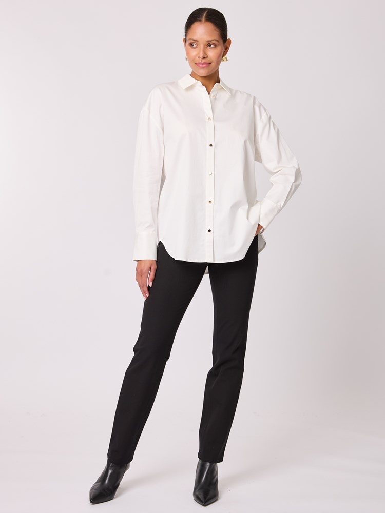 Dessie skjorte 7512811_O68-BLU-A25-Modell-Front_chn=vic_4152_Dessie skjorte O68.jpg_Front||Front