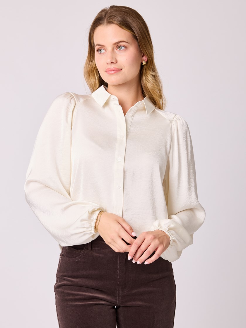 7512816 I2O 7512816_I2O-MELL-A25-Modell-Front_chn=vic_4190_Brielle bluse I2O.jpg_Front||Front