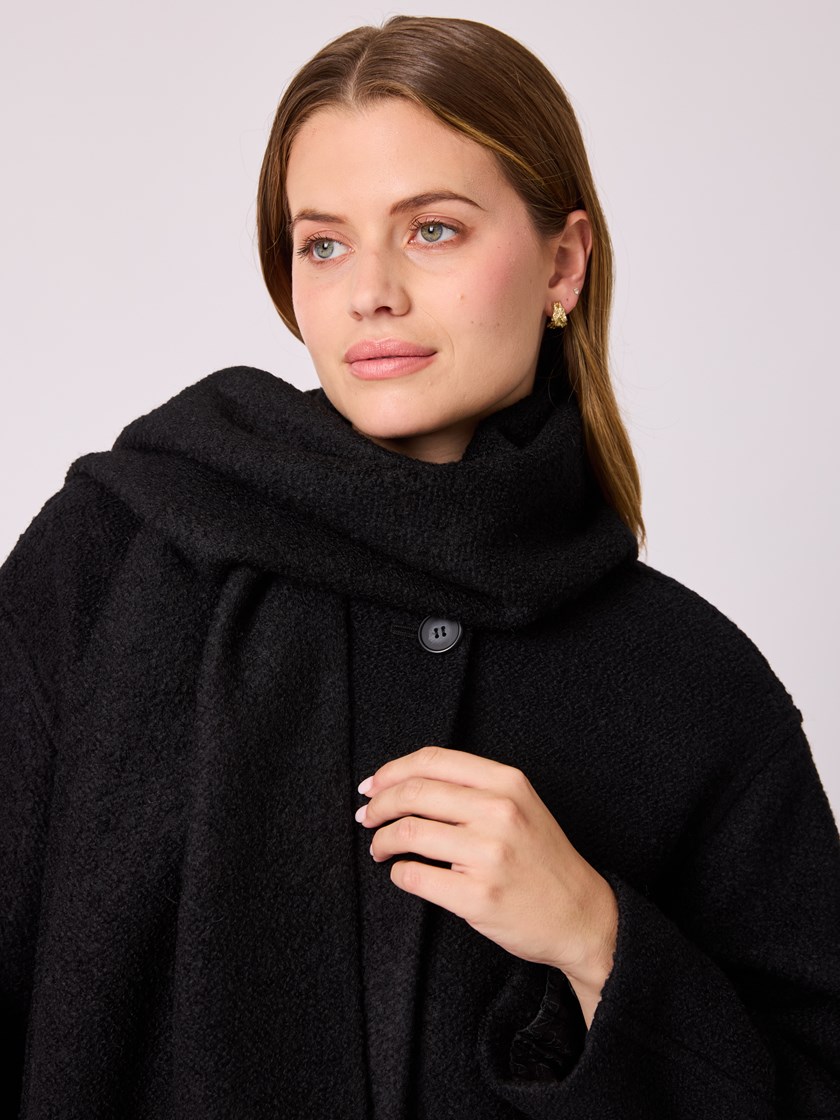 7512833 ID2 7512833_ID2-DONNA-A25-Front_7524_Lourdes Jakke ID2.jpg_Front||Front