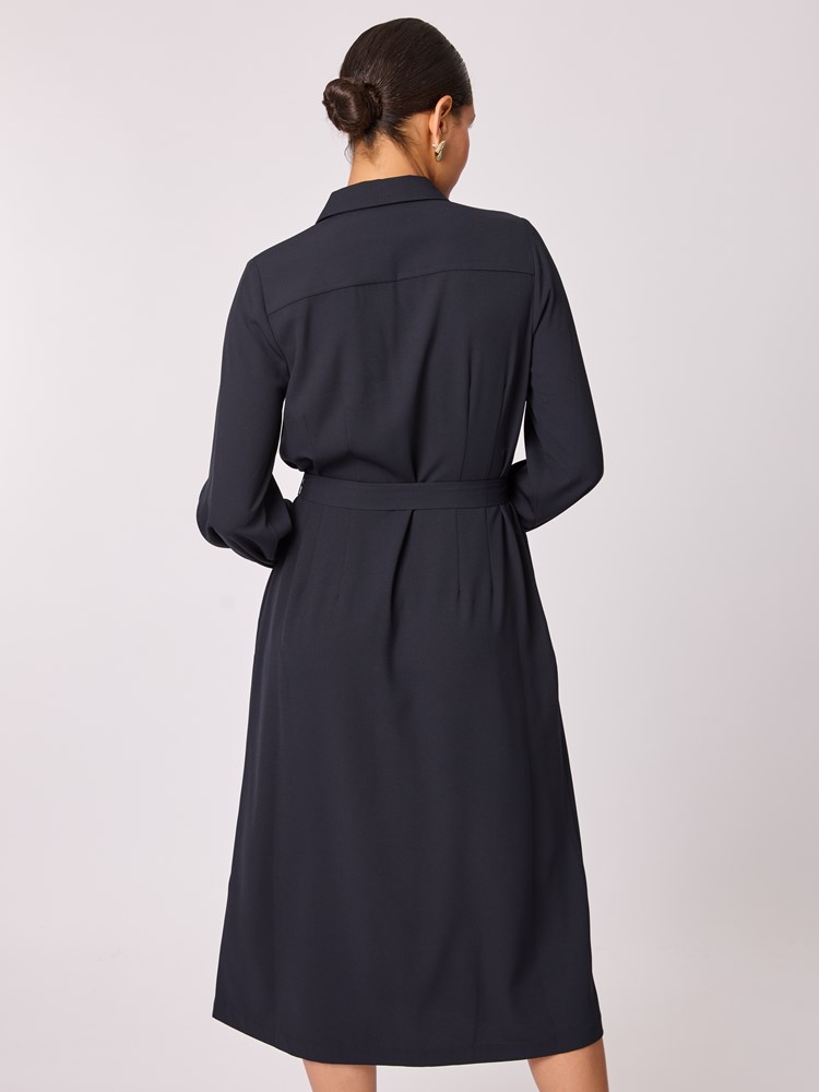 Tara skjortekjole 7512847_EM6-BLU-A25-Modell-Front_chn=vic_5909.jpg_Front||Front